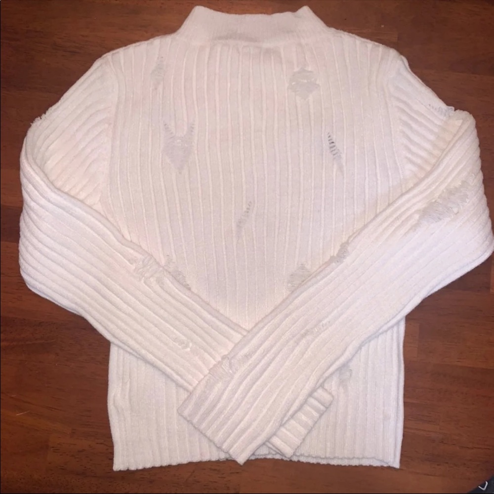 Distressed Sweater - Picture 5 of 6
